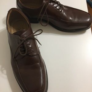 Men’s dress shoes